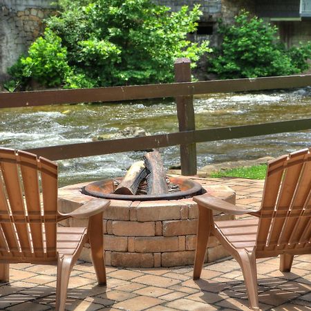 Gatlinburg River Inn Bagian luar foto